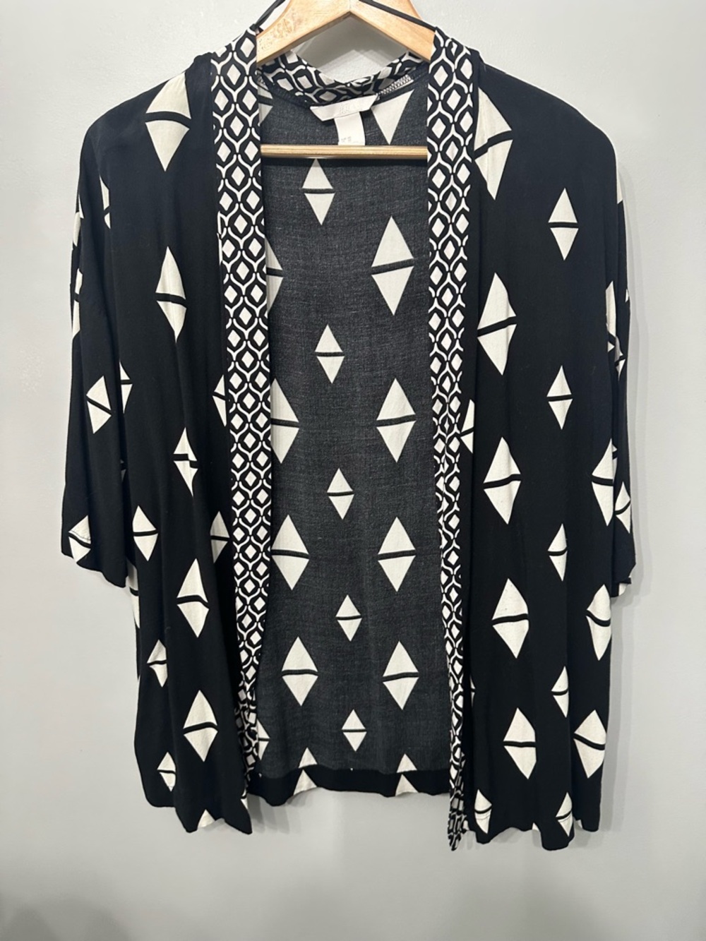 H&M Black & White Geometric Open Front Cardigan